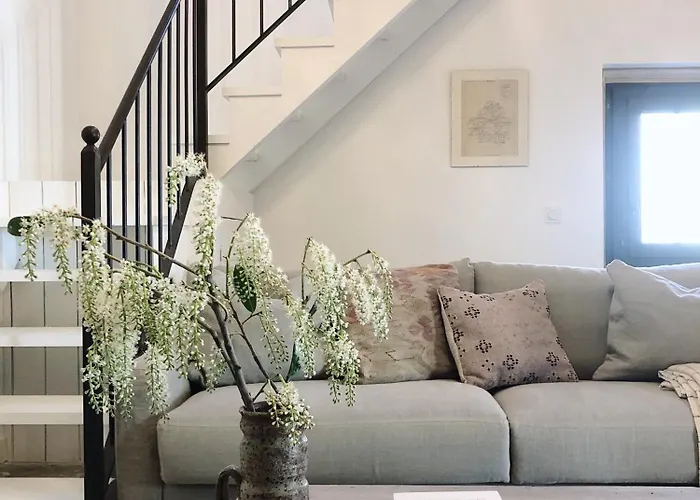 D'hotes Lou Viradis Bed & Breakfast 3*