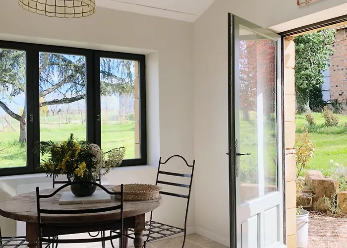 D'hotes Lou Viradis Bed & Breakfast Saint-Aigne